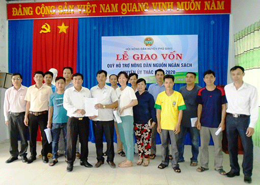 TX.Bến Cát: Tổ chức tập huấn nghiệp vụ thi đua khen thưởng năm 2014