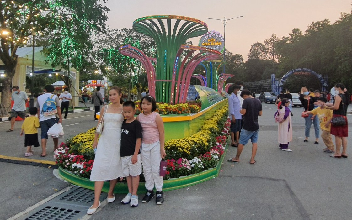Many joyful activities in celebration of New Year and Tet festival - Báo  Bình Dương Online