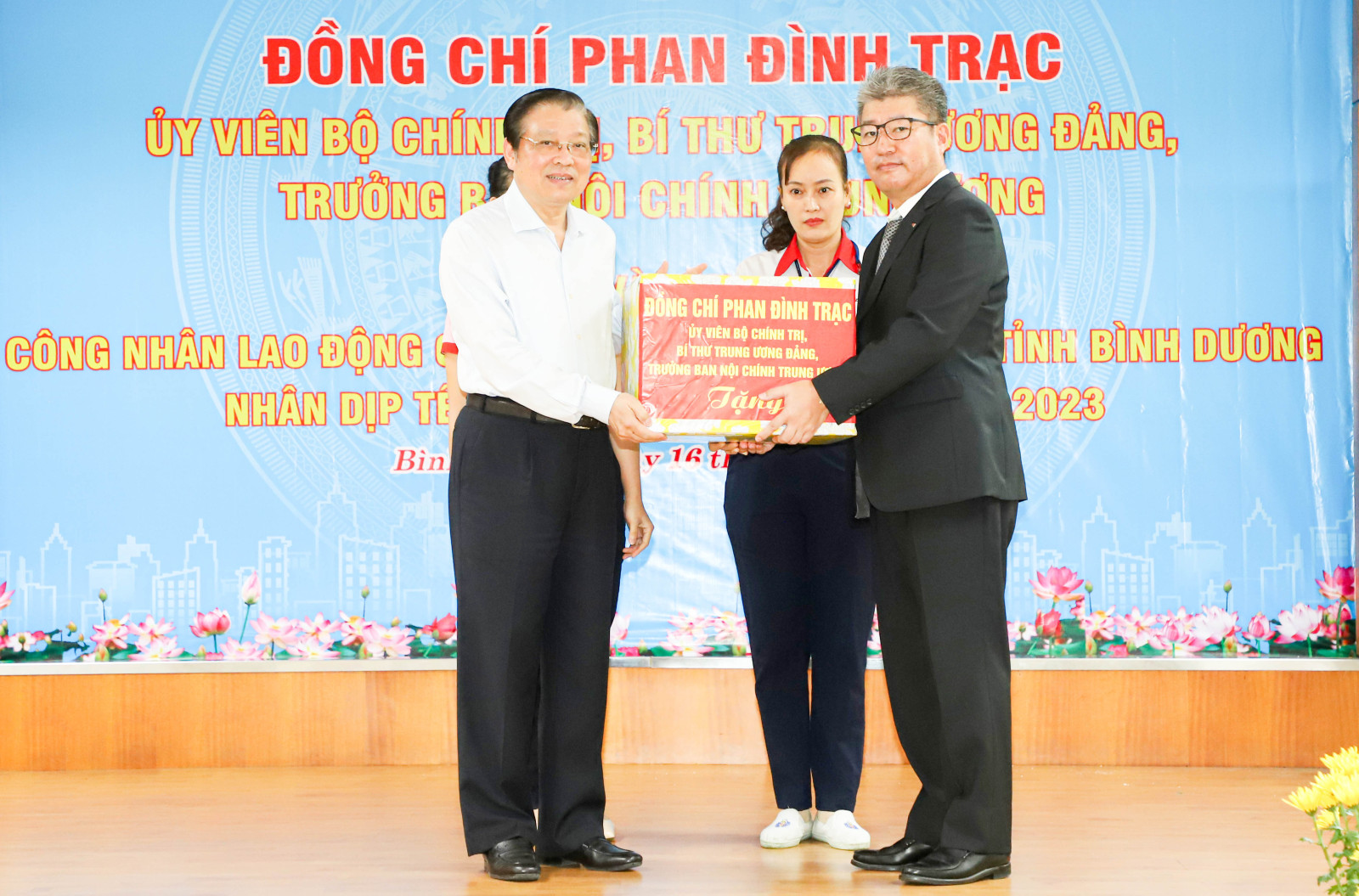 Truyện Ham Muốn Cháy Bỏng