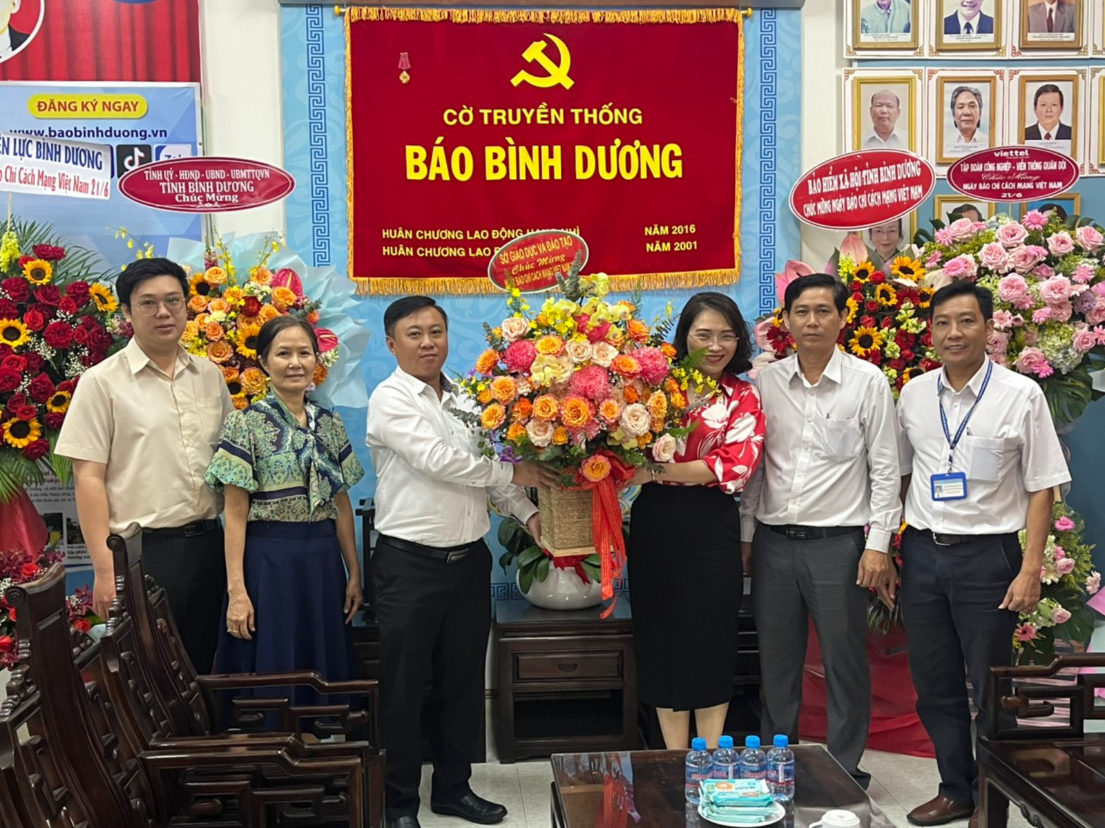 Thủ tướng lên đường dự Hội nghị Cấp cao ASEAN 26