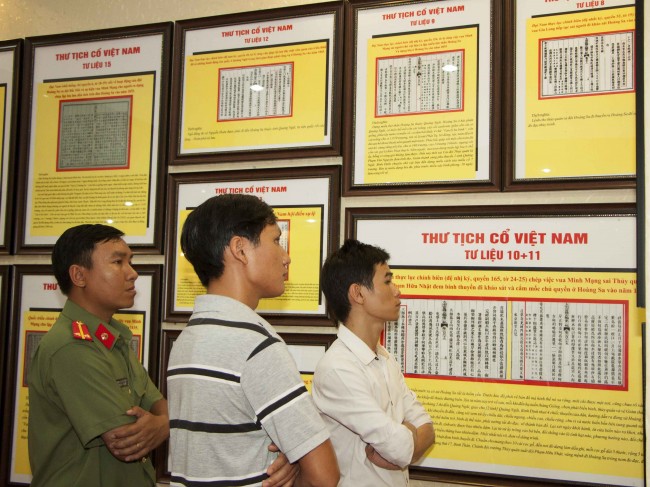 Một số hình ảnh tại lễ khai mạc triển lãm “Hoàng Sa, Trường Sa của Việt Nam - Những bằng chứng lịch sử và pháp lý”. Ảnh Quốc Chiến