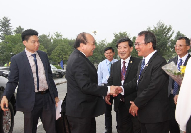 Một số hình ảnh về Thủ tướng Nguyễn Xuân Phúc và Thủ tướng Vương quốc Campuchia Samdech Hun Sen thăm, làm việc tại tỉnh Bình Dương