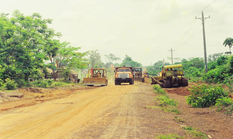 Thi công cầu đường tại Bến Cát (1995 - 1997)