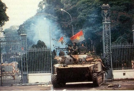 "Bản tin chiến thắng" phát trên sóng Đài Tiếng nói Việt Nam ngày 30/4/1975