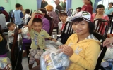 Tết về với trẻ em nghèo…