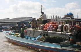 Đến chợ nổi Cái Răng