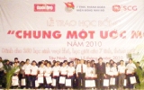 350 em học sinh các tỉnh miền Đông Nam bộ nhận học bổng “Chung một ước mơ”
