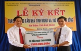Ngân hàng TMCP Ngoại thương Việt Nam- Chi nhánh Bình Dương: Ký kết tài trợ 1,7 tỷ đồng cho chương trình  “Nghĩa tình Trường Sơn”