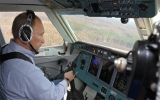 Putin lái máy bay đi dập lửa