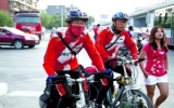 Cha đạp xe 3.500 km đưa con nhập học