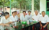 Ban Đại diện cộng đồng người hoa TX.TDM: Thăm và chia buồn cùng gia đình “Hiệp sĩ đường phố” Nguyễn Xuân Chinh