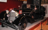 Xe Mercedes Hitler tặng quốc vương Nepal lại lăn bánh