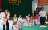 Phú Giáo: Trao hơn 600 phần quà Trung thu cho trẻ em khó khăn