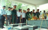 Lãnh đạo Bộ Quốc phòng thăm cơ sở cách mạng ở Thuận An