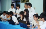 Sinh viên Singapore tham gia các hoạt động xã hội tại Bình Dương