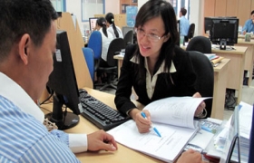 Bắt đầu giảm lãi suất VND