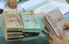 Đề nghị tăng lương tối thiểu lên 830.000 đồng từ 1-5-2011