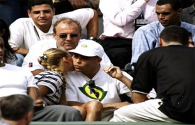 Bí mật chuyện tình giữa Ro 'Béo' và Kournikova