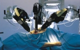 Bắt đầu kỷ nguyên robot thâm nhập y học