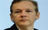 Interpol phát lệnh bắt người sáng lập Wikileaks