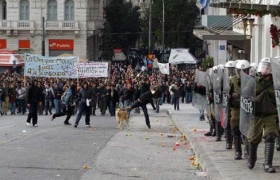 Three injured, 40 detained in clashes between Greek youth and police
