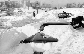 暴风雪袭击美国芝加哥地区１０００多个航班被取消
