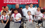 Tặng 50 chiếc xe đạp cho học sinh nghèo hiếu học