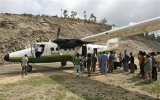 Nepal: Máy bay chở khách đâm xuống núi
