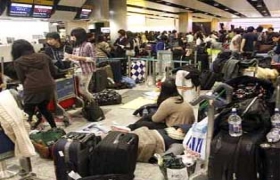 Winter weather strands Christmas travellers at Heathrow