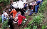 Thảm kịch Giáng sinh tại Ecuador, 35 người chết vì tai nạn xe buýt