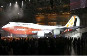 Boeing unveils new passenger plane 747-8 Intercontinental