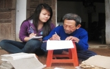 Ông giáo làng 85 tuổi vẫn miệt mài dịch sách