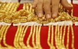 Giá vàng thế giới phá kỷ lục, trong nước vượt 37,6 triệu đồng/lượng
