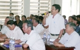 Candidates for the 13th NA and provincial People’s Council elections meet with Phu Giao district and Binh Duong University’s voters