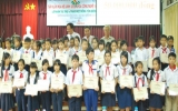 Dong A Steel JVC awards scholarships to poor students