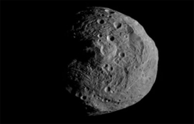 NASA's Dawn spacecraft sends back first image of asteroid Vesta