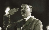 Hitler suýt bị chuyển giới tính nữ