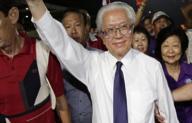 新加坡新总统宣誓就职