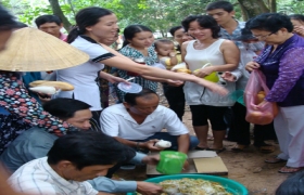 Những bữa cơm nặng nghĩa tình