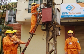 Công đoàn Điện lực Việt Nam: Thi đua để vượt khó