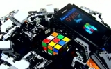 Robot lập kỉ lục xoay Rubik trong năm giây