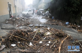 意大利热那亚遭遇暴雨袭击致7人死亡