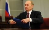 Thủ tướng Putin nộp hồ sơ tranh cử tổng thống