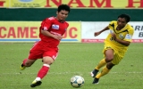 Quang Thanh “bất ngờ” quay lại thi đấu cho B.Bình Dương