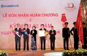 Sacombank nhận Huân chương Lao động hạng ba