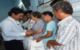 Vietcombank Khu công nghiệp Bình Dương: Trao hơn 300 phần quà cho trẻ em, người khuyết tật