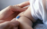 Ai nên tiêm vắc-xin phòng viêm não mô cầu?