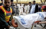 Pakistan: Sập nhà cao tầng, 100 người bị mắc kẹt
