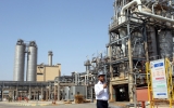 Iran ngừng bán dầu cho Anh và Pháp, giá dầu mỏ châu Á tăng vọt
