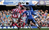 Drogba ghi bàn giúp Chelsea vượt qua Stoke